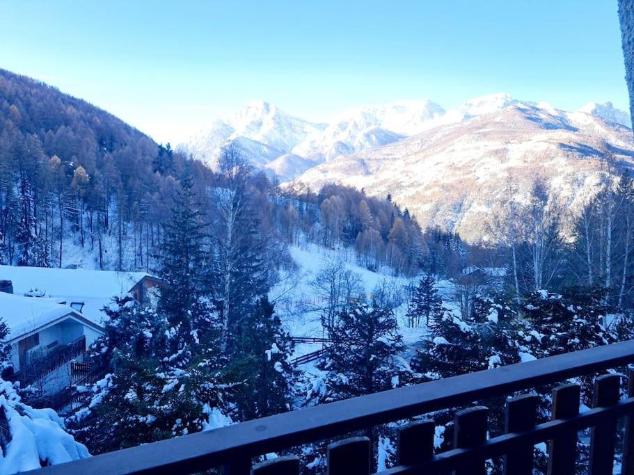 Appartamento Con Vista - Nuova Ristrutturazione Sauze D'Oulx Bagian luar foto